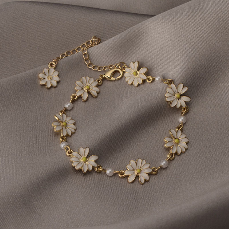 Daisy Pearl Bracelet - SHICCACHE
