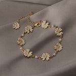 Daisy Pearl Bracelet - SHICCACHE