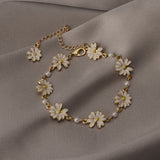 Daisy Pearl Bracelet - SHICCACHE