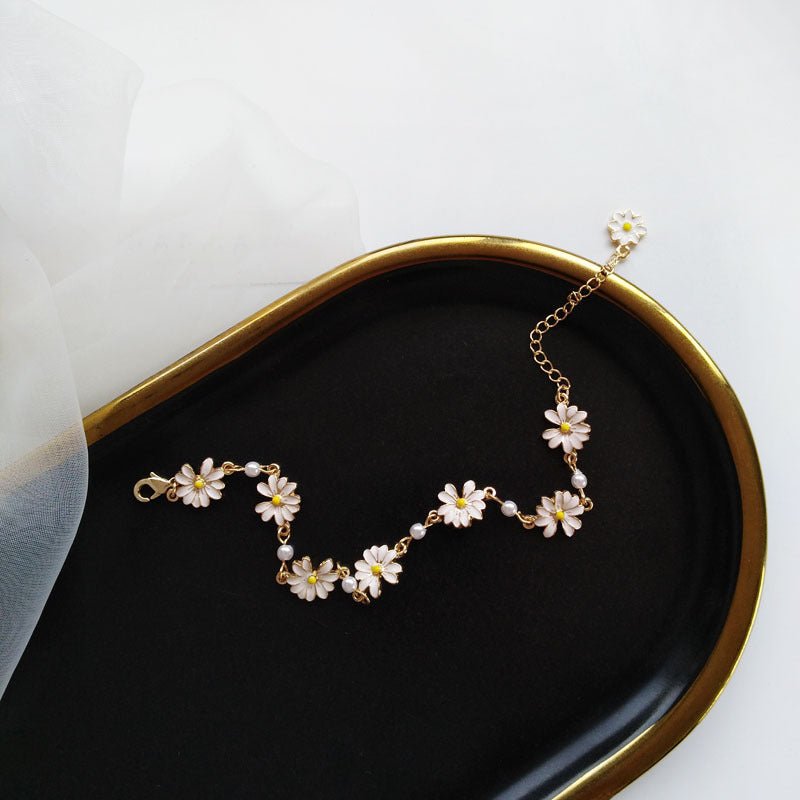 Daisy Pearl Bracelet - SHICCACHE