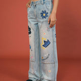 Graffiti Front Patch Jeans - SHICCACHE